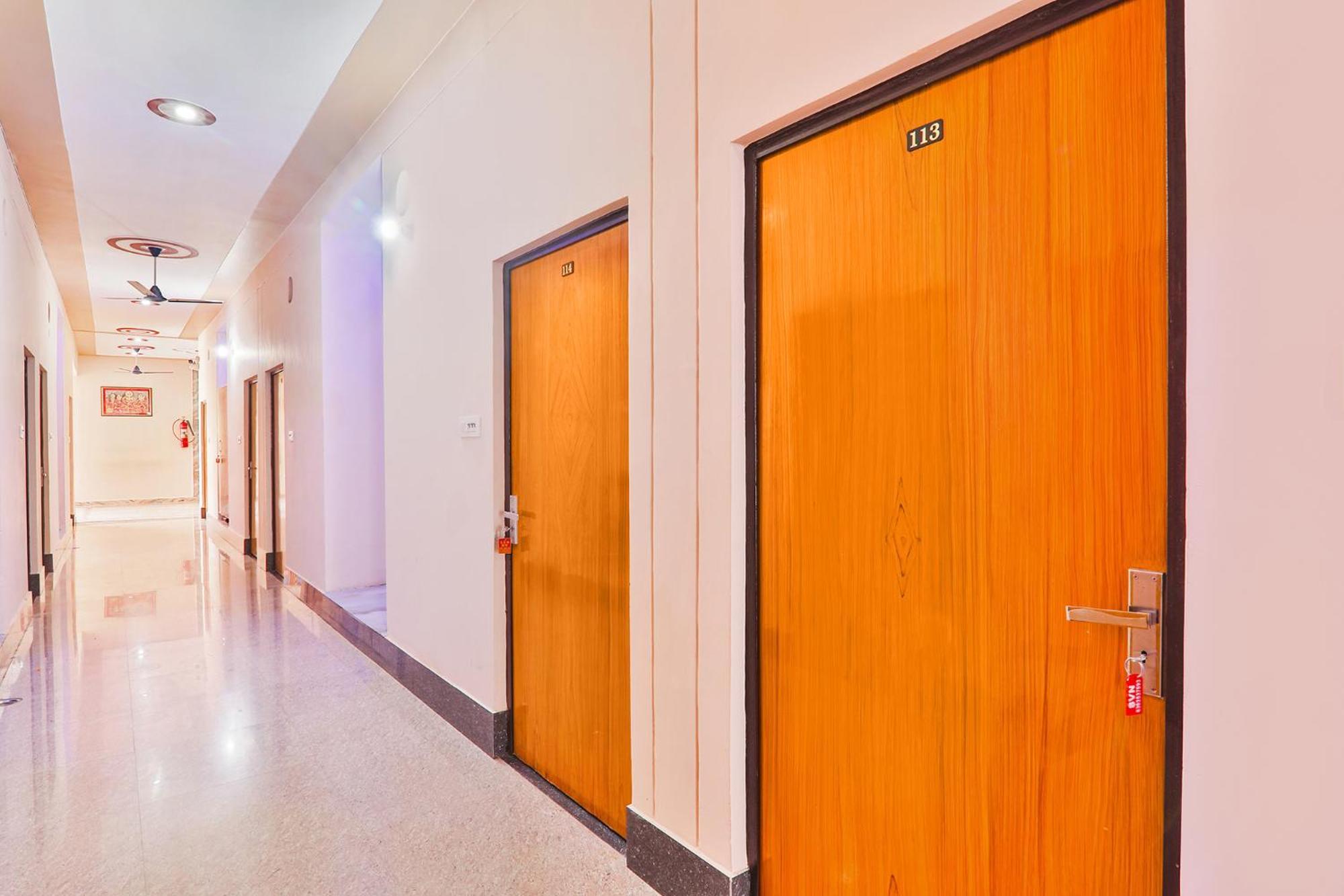 Fabhotel Shree Venkatesh Nileyam Ayodhya Εξωτερικό φωτογραφία