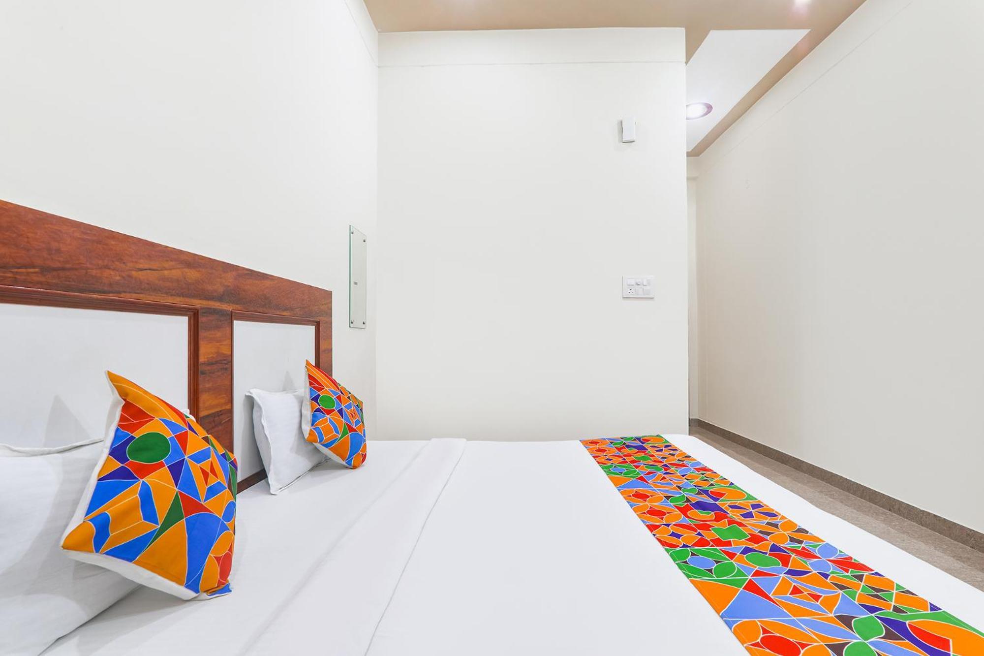 Fabhotel Shree Venkatesh Nileyam Ayodhya Εξωτερικό φωτογραφία